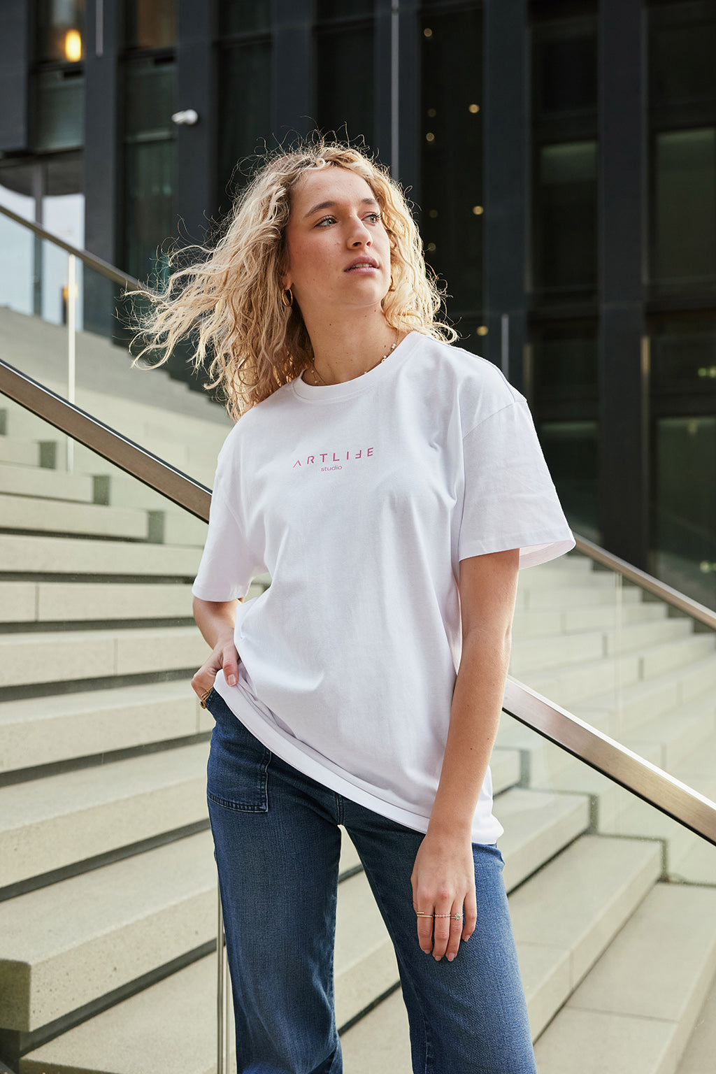 TEE WHITE "BASIC SCHRIFT" PINK