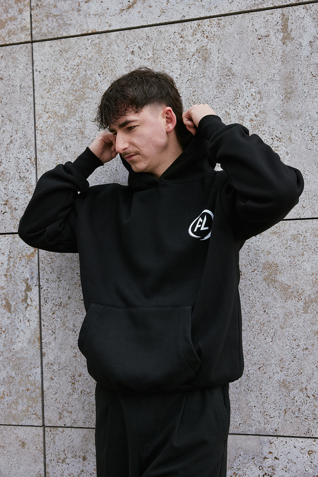 HOODIE BLACK "PINSEL" WHITE