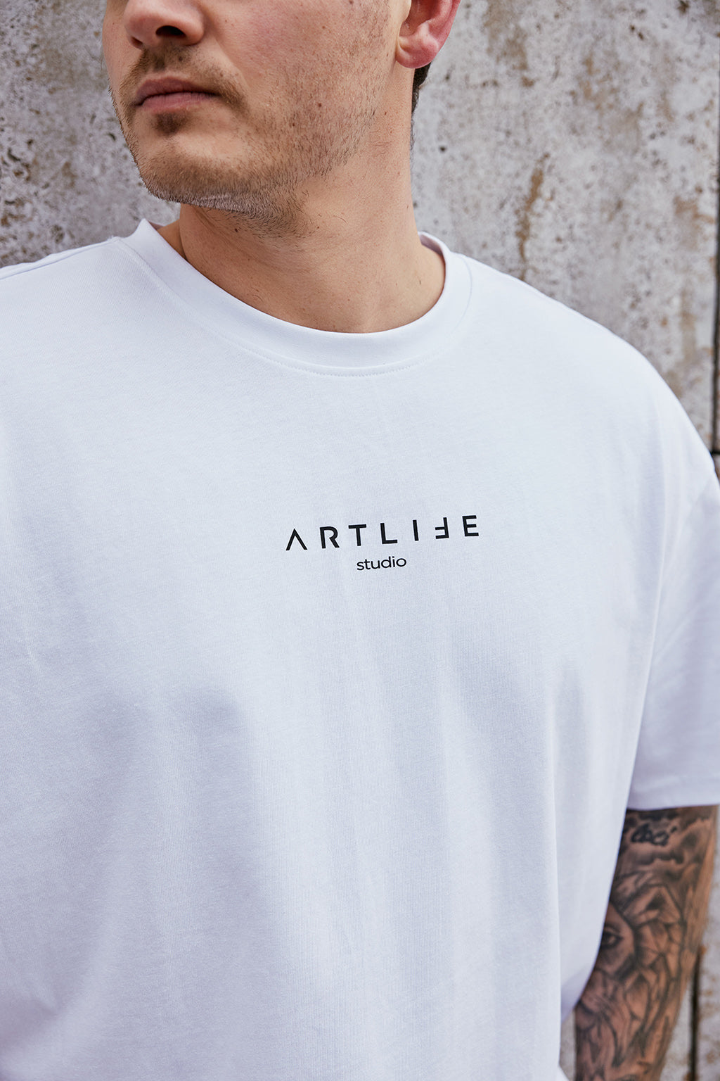 TEE BLACK "BASIC SCHRIFT" WHITE
