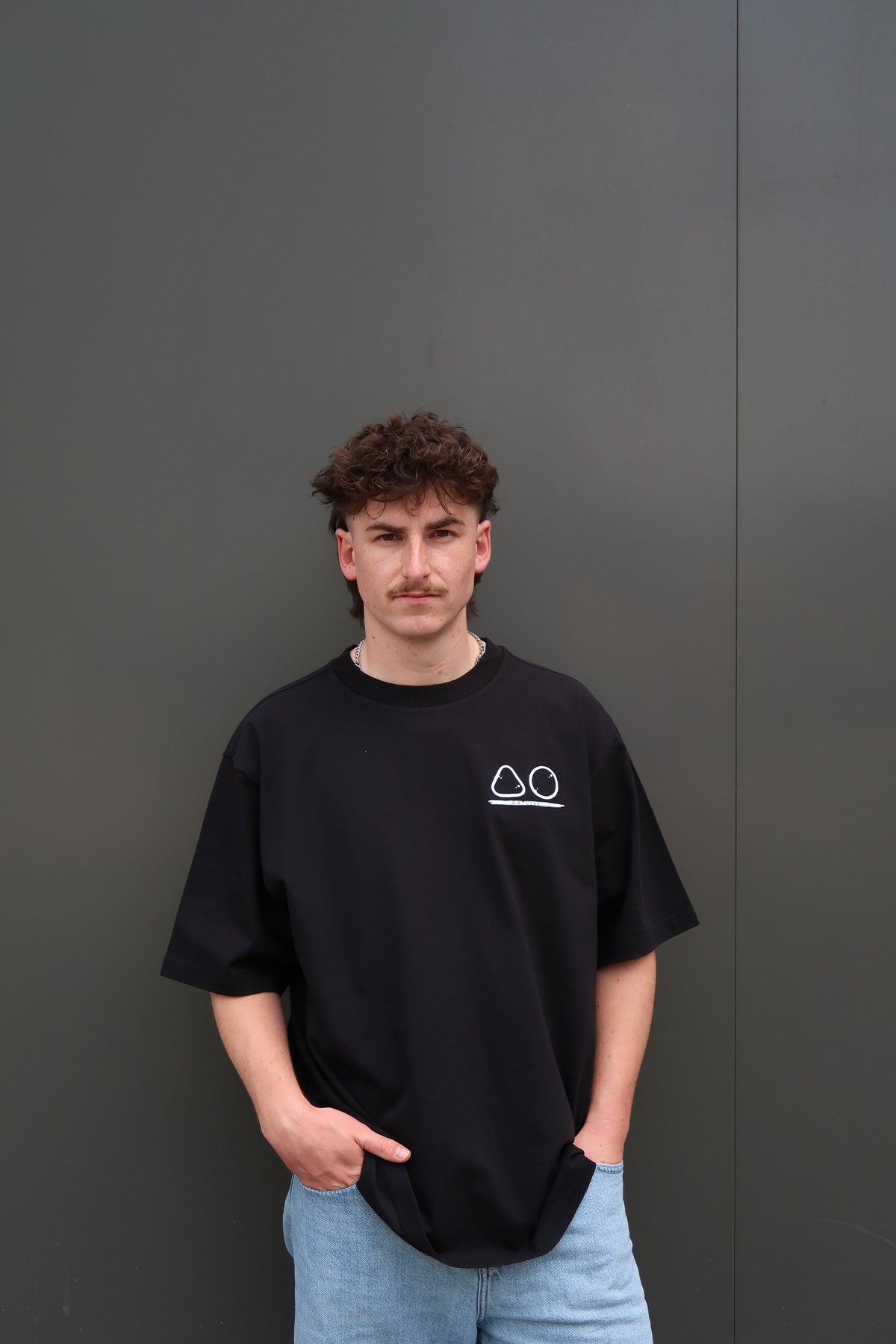 TEE BLACK "LOGOWHITE"