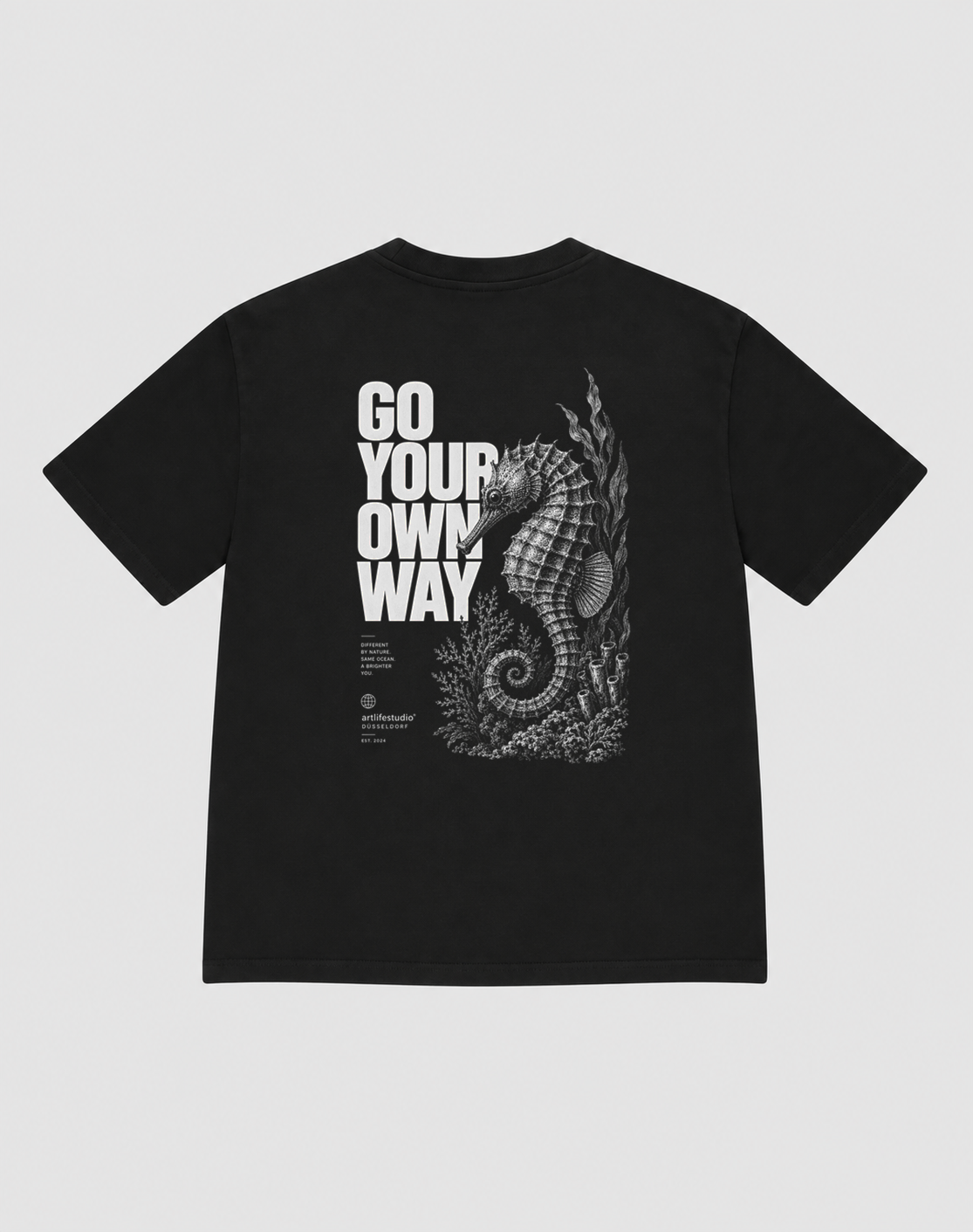 TEE BLACK "SEEPFERDCHEN"